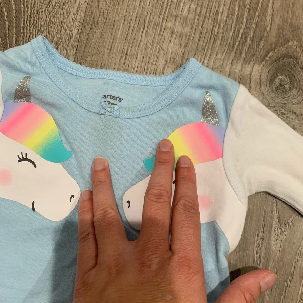 🦄🌈 Carter’s pajamas - Picture 2 of 6